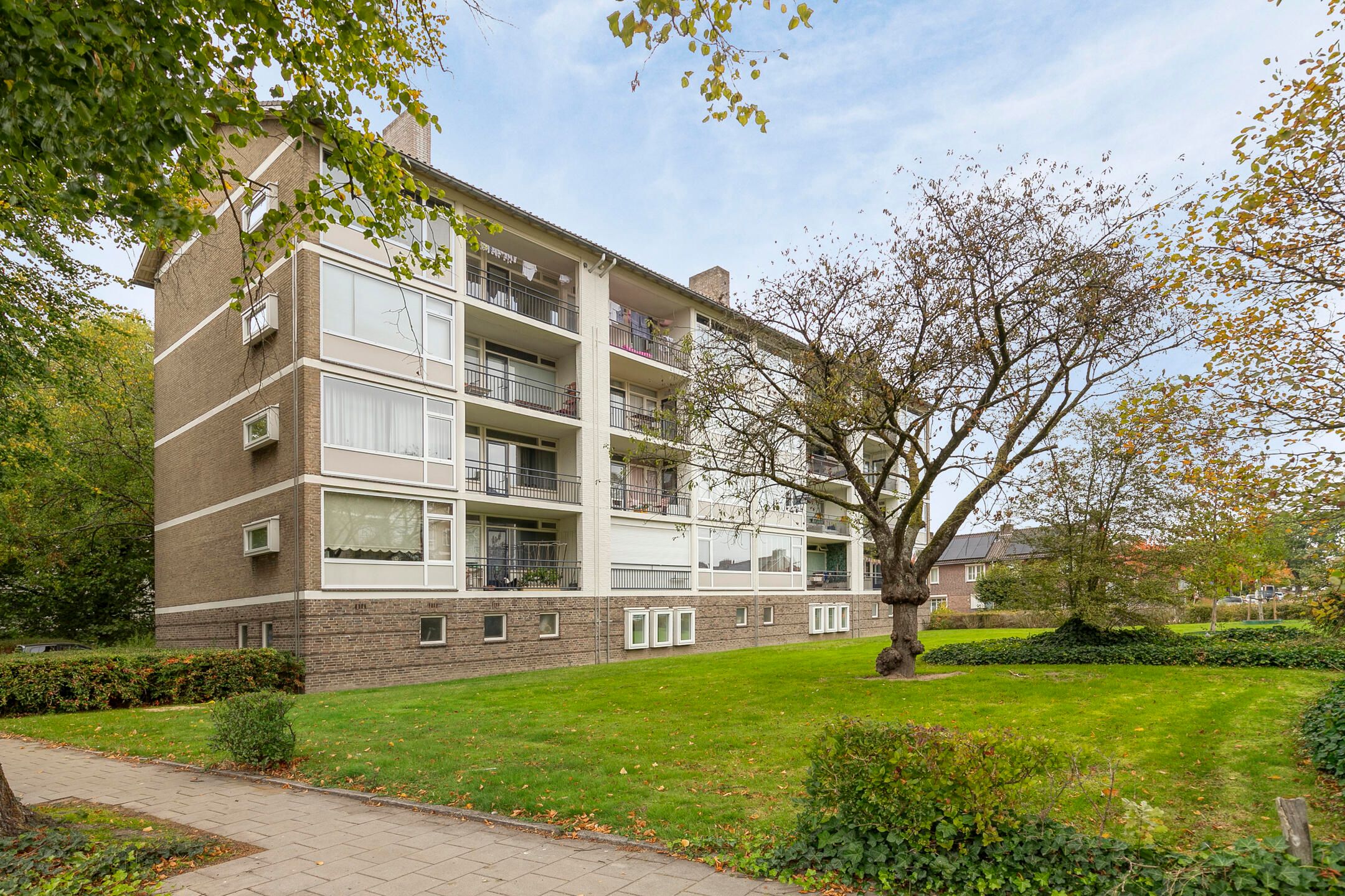 Photo 6 of St Plechelmuspad 9