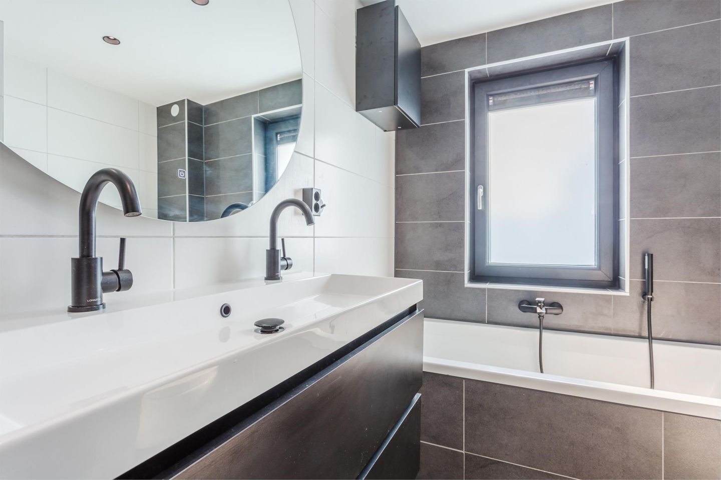 Foto 25 van H.J.A. Hovens Grevestraat 2