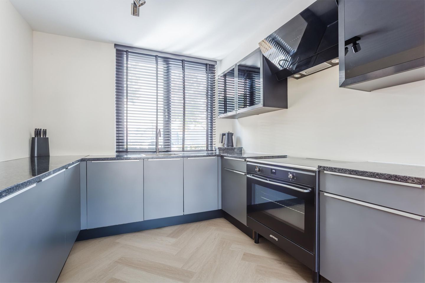 Foto 14 van H.J.A. Hovens Grevestraat 2