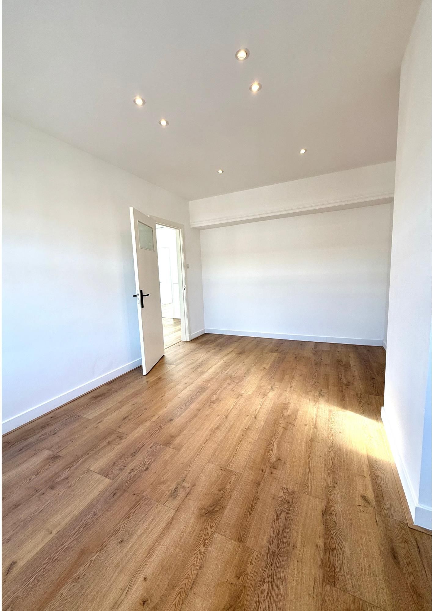 Photo 6 of Schalk Burgerstraat 273