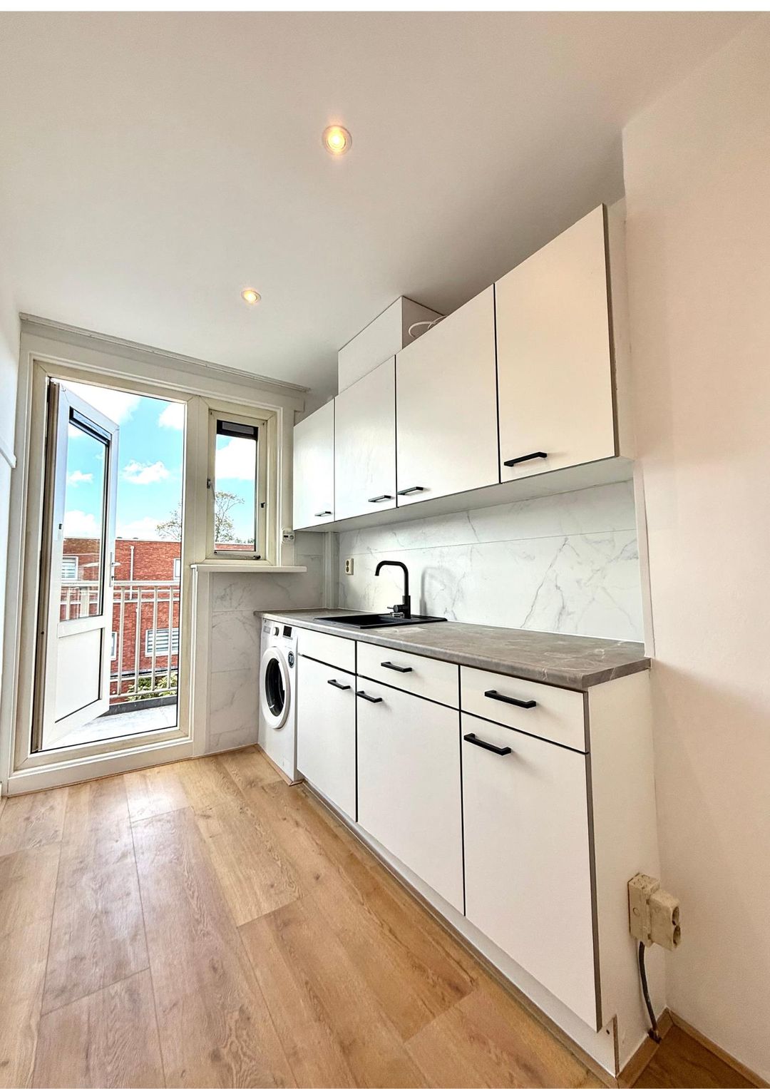 Photo 8 of Schalk Burgerstraat 273