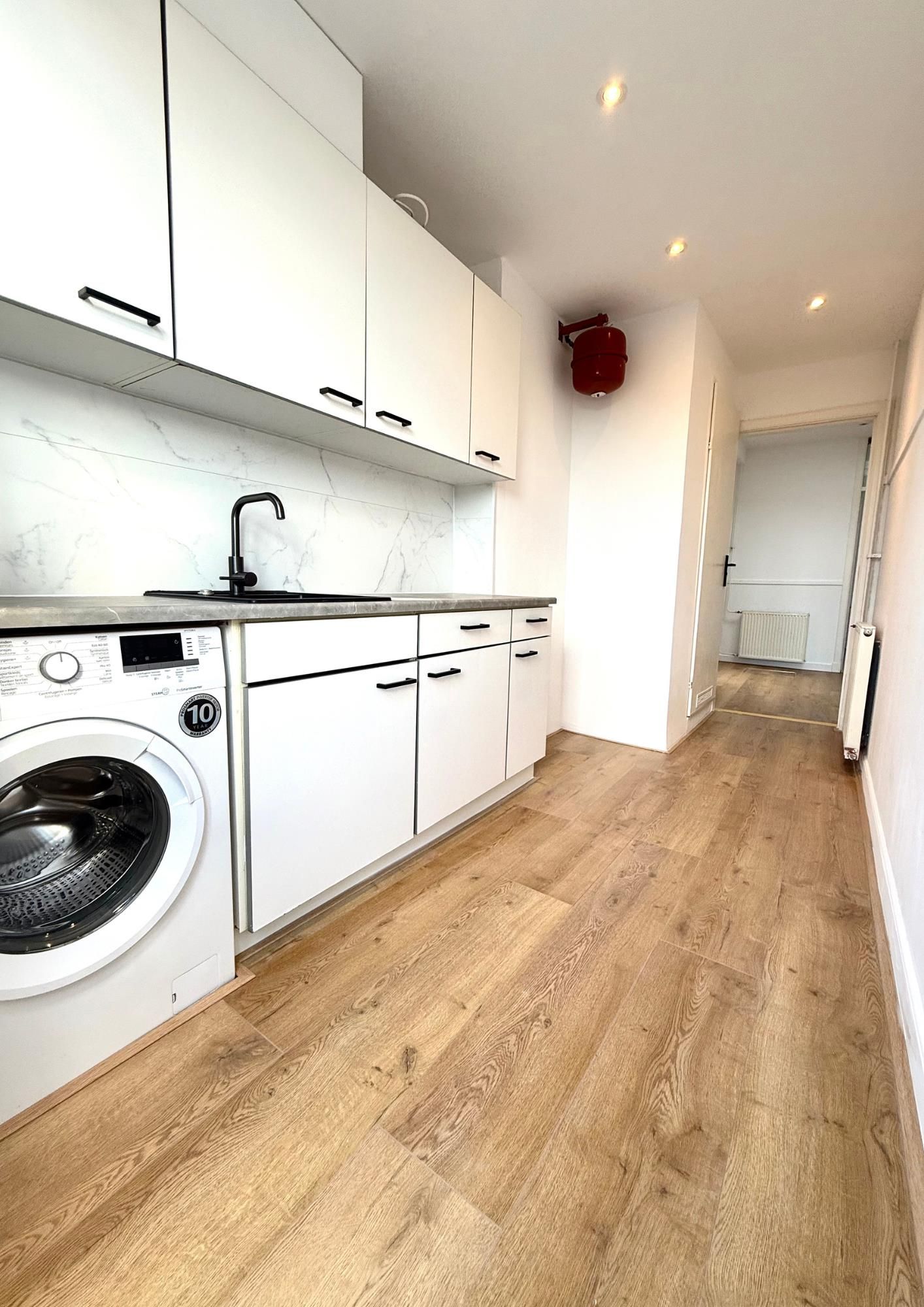 Photo 9 of Schalk Burgerstraat 273