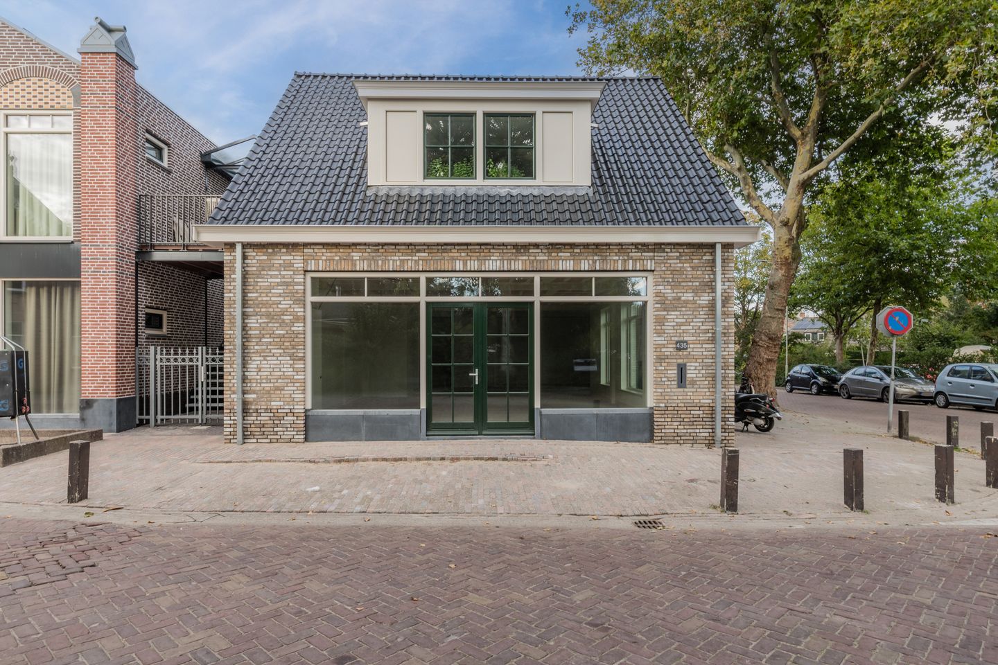 View photo 2 of Dorpsstraat 435