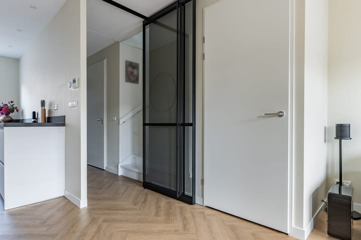 Foto 10 van Industriestraat 8-A