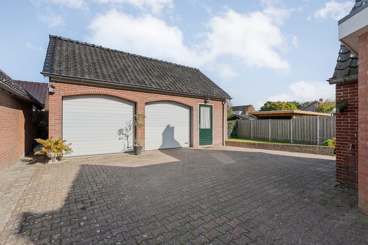 Foto 15 van Schoolstraat 9