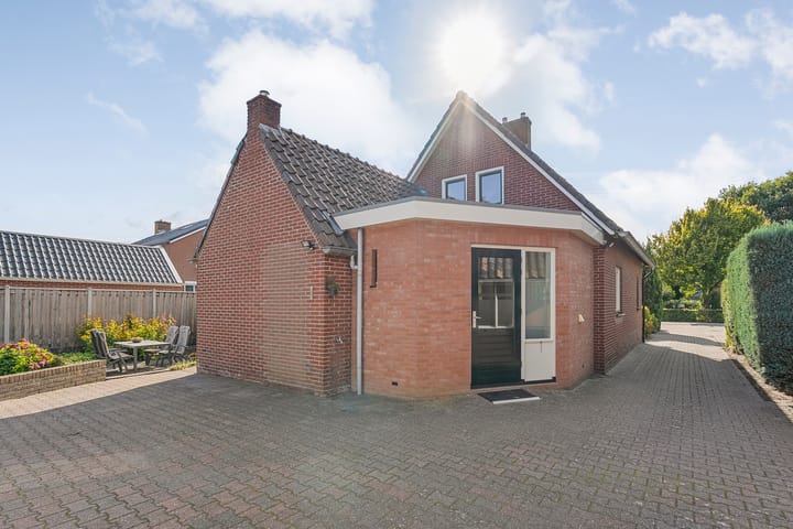 Foto 16 van Schoolstraat 9