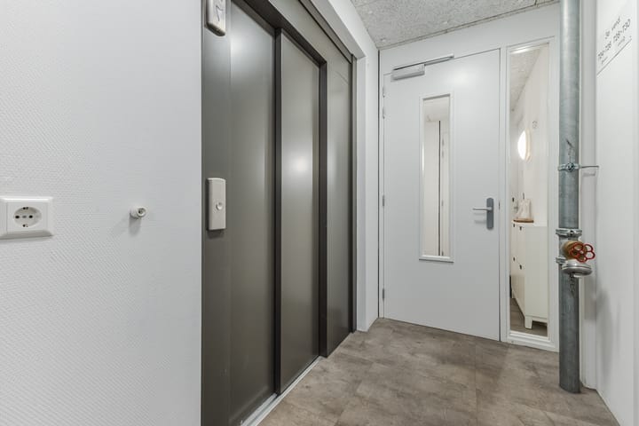 Photo 11 of Haparandaweg 728