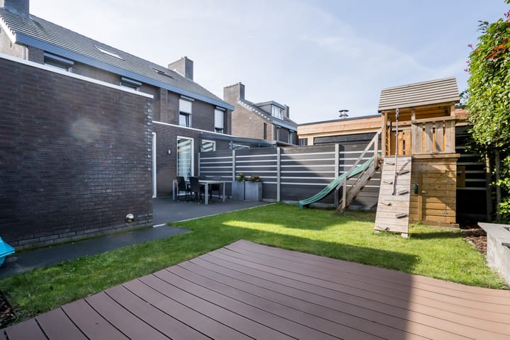 Photo 36 of Wilhelmina Smitstraat 7