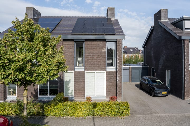 Photo 38 of Wilhelmina Smitstraat 7