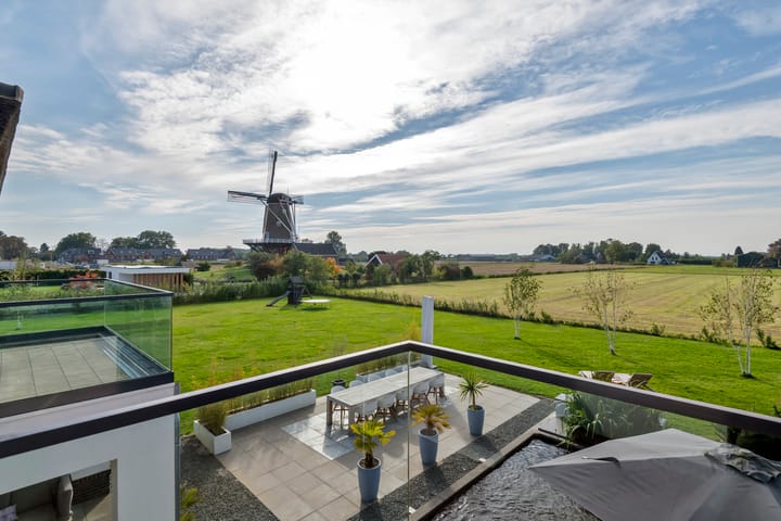 Foto 83 van Waalbandijk 2-B