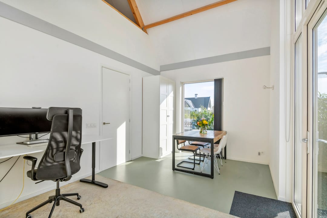 Foto 98 van Waalbandijk 2-B