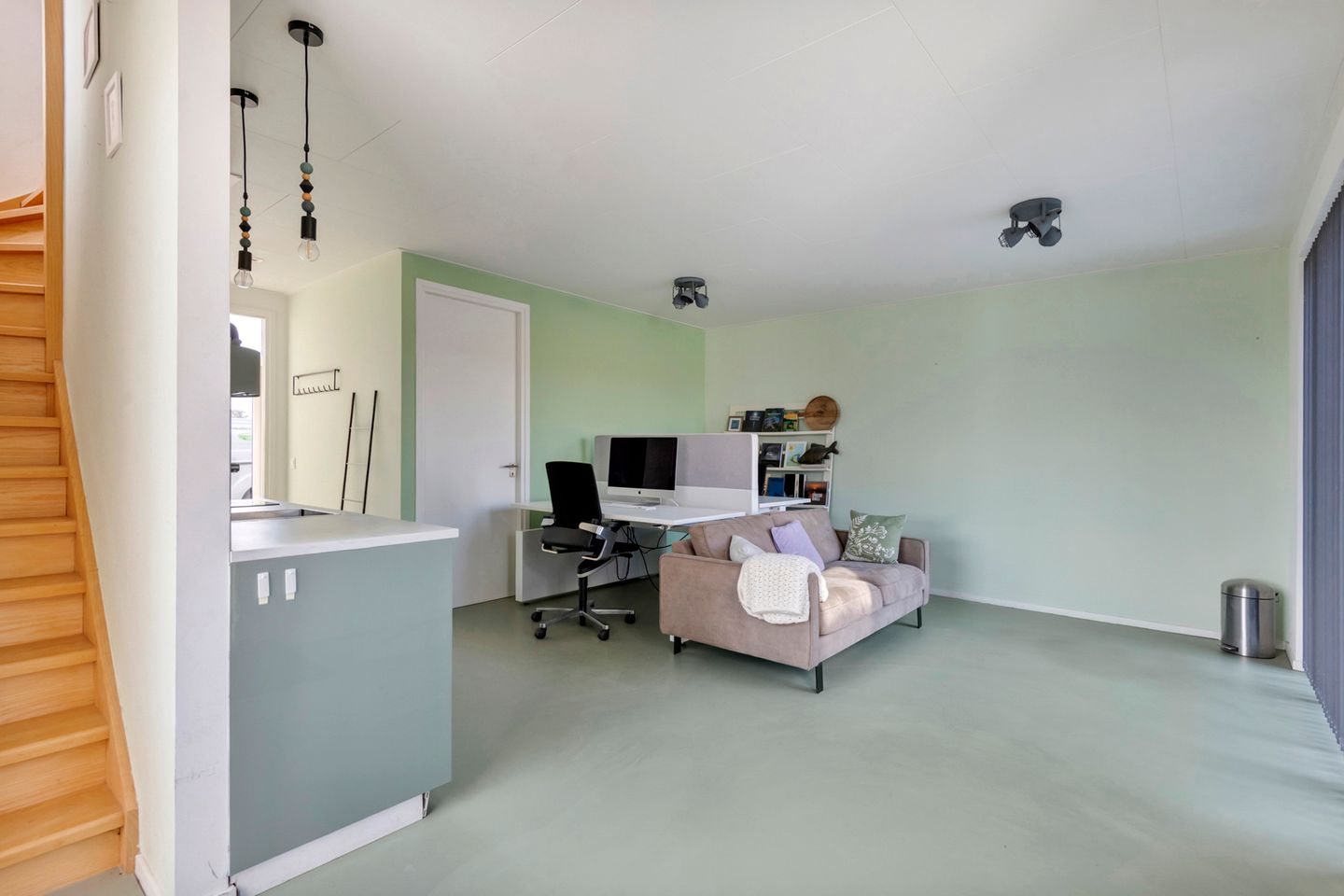 Foto 100 van Waalbandijk 2-B