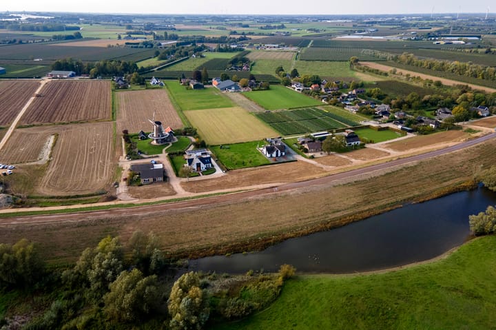 Foto 105 van Waalbandijk 2-B