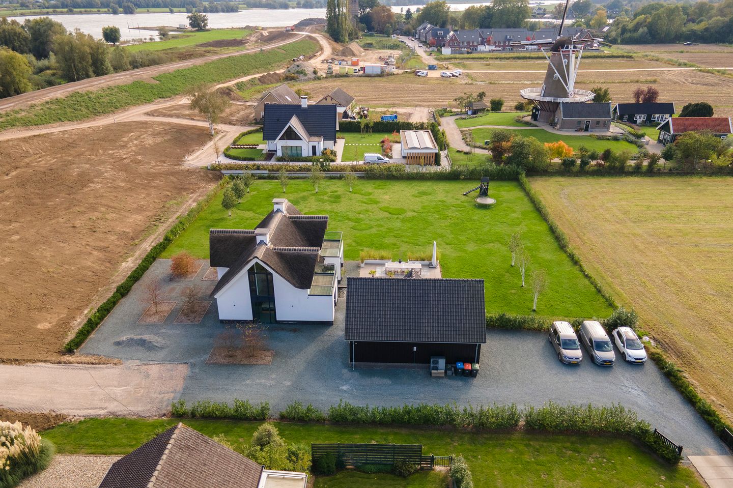 Foto 110 van Waalbandijk 2-B