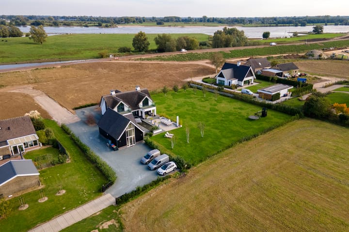 Foto 111 van Waalbandijk 2-B