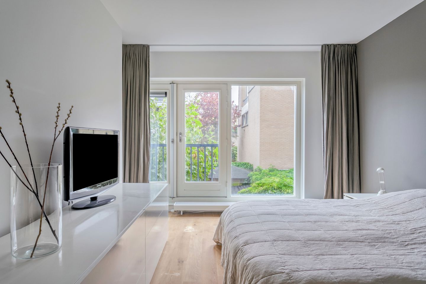 Photo 20 of Jan Olphert Vaillantlaan 36