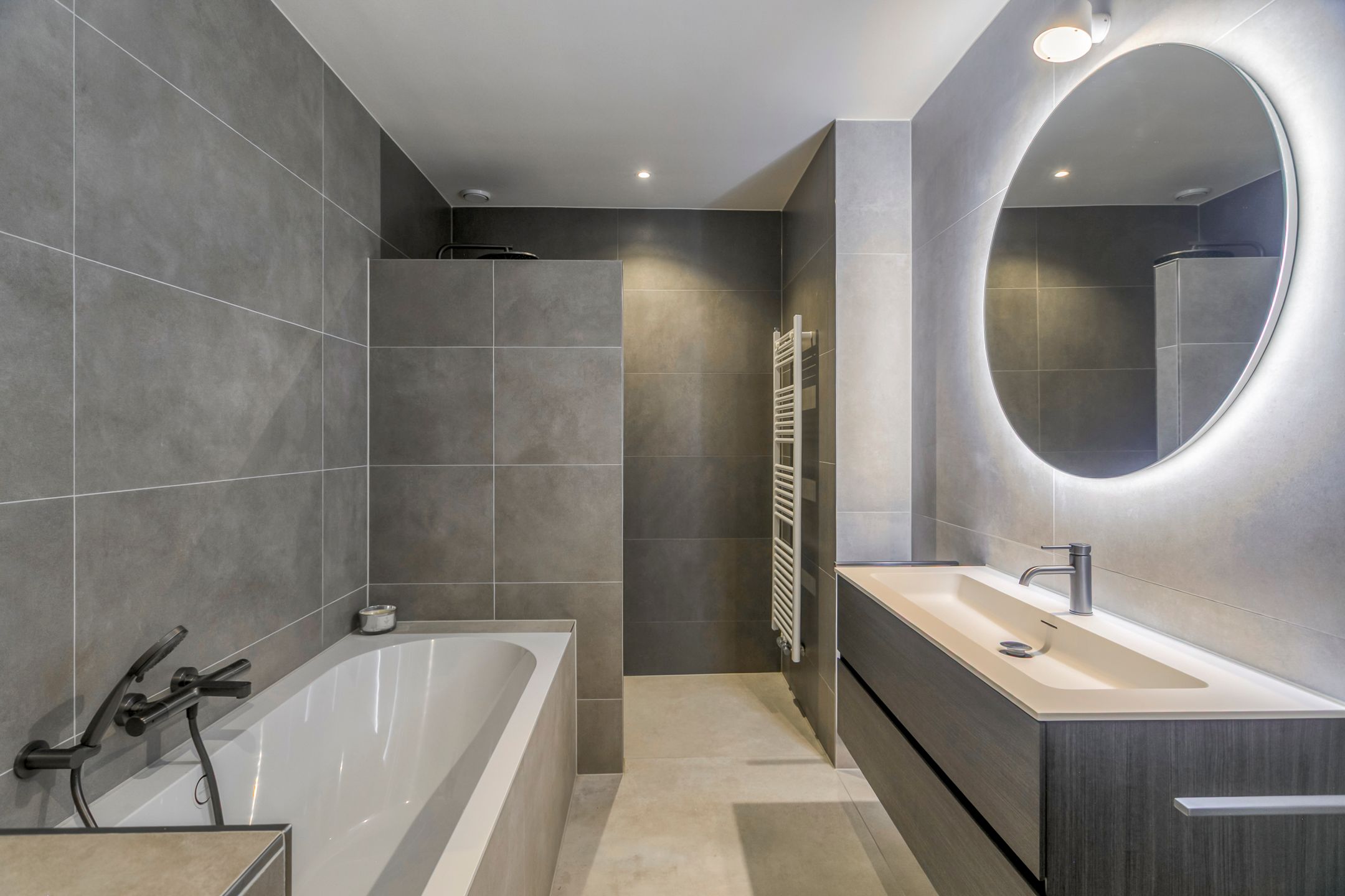 Photo 21 of Jan Olphert Vaillantlaan 36