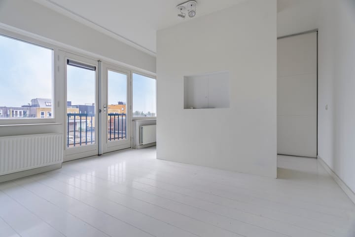 Foto 23 van Jan Olphert Vaillantlaan 36