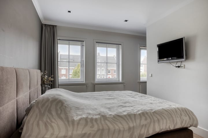 Foto 18 van Honingeter 24