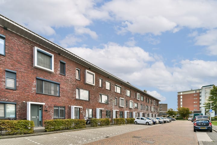 Foto 5 van Uiverplein 17