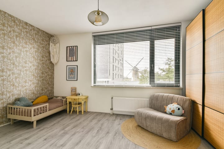 Foto 17 van Uiverplein 17