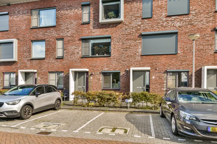 Foto 38 van Uiverplein 17