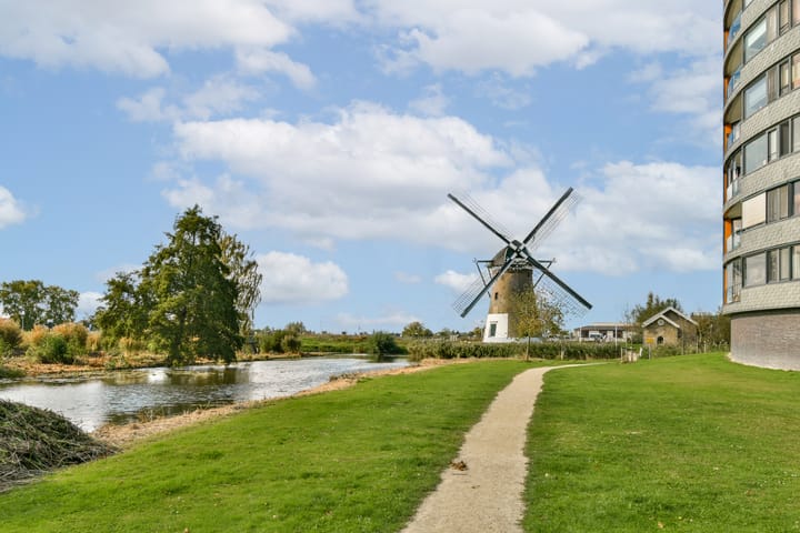 Foto 39 van Uiverplein 17