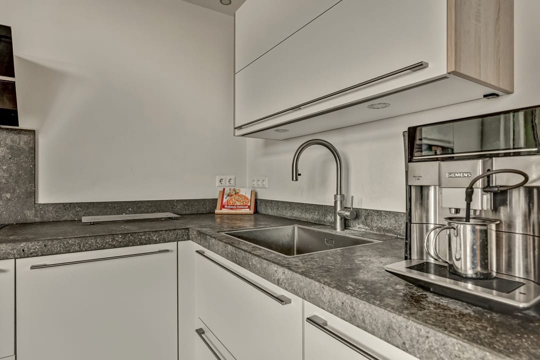 Foto 13 van Abeelstraat 76