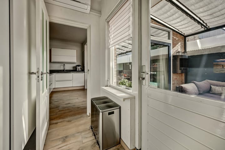 Photo 16 of Abeelstraat 76