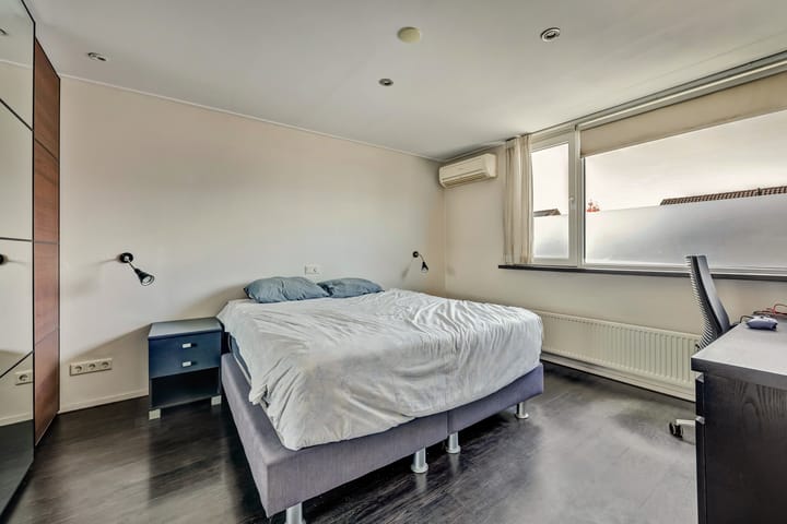 Photo 19 of Abeelstraat 76