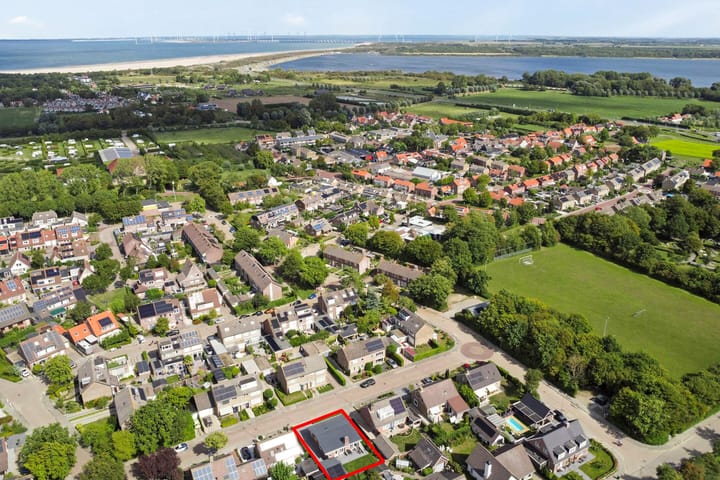 Photo 4 of Koningin Wilhelminalaan 7