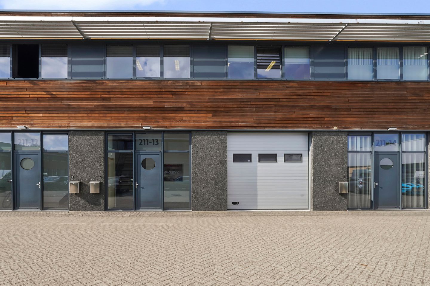 View photo 1 of Goirkekanaaldijk 211-13