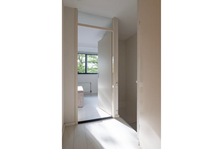 Photo 19 of Theodora Jacobalaan 33-B