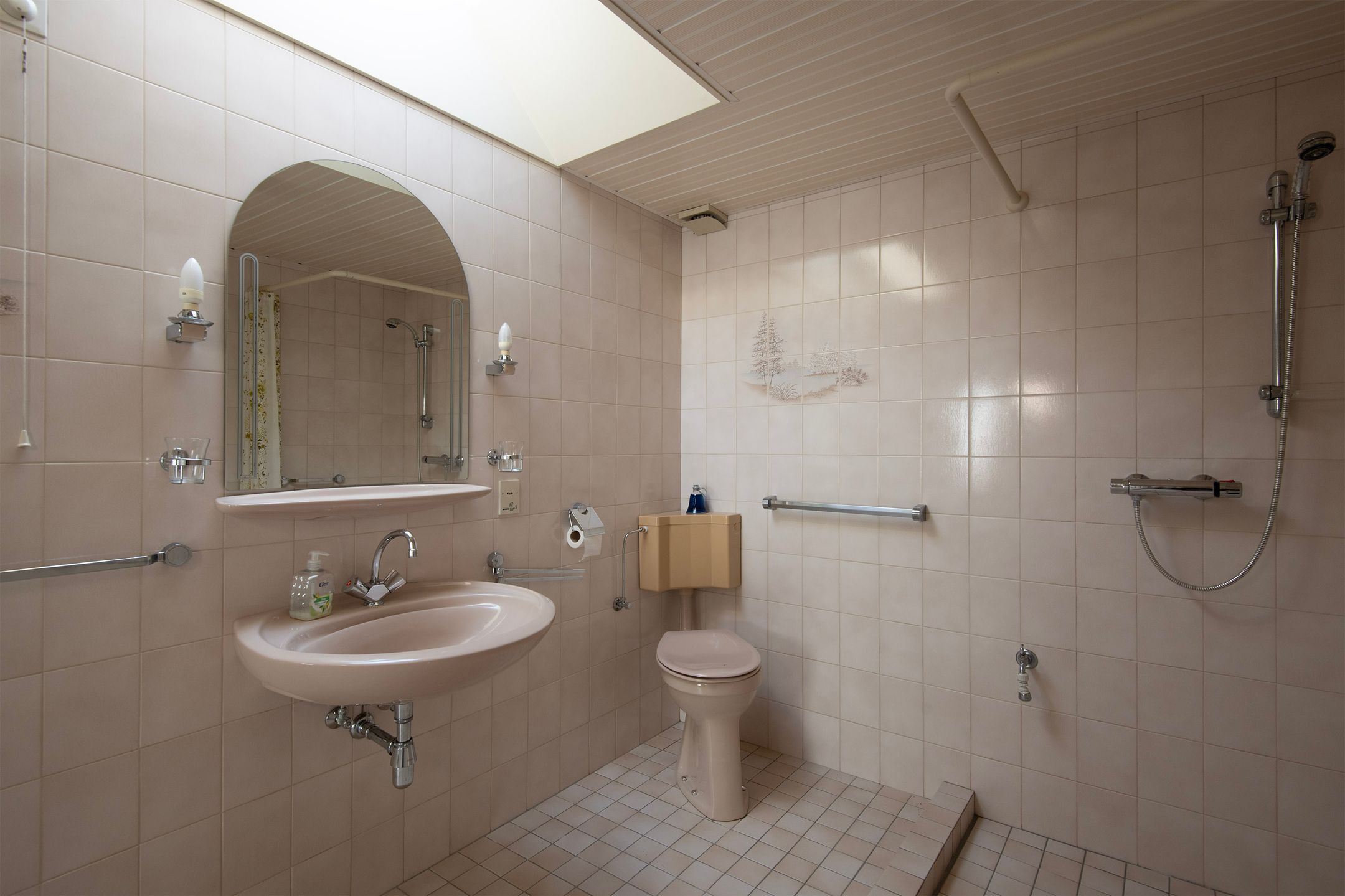 Photo 24 of Edeseweg 24-A