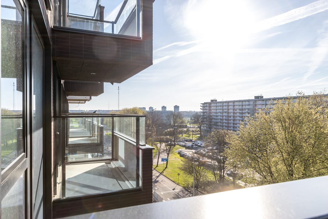 Foto 52 van Frame Building