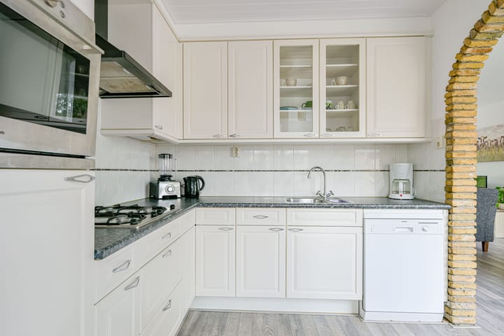 Photo 8 of Pinksterblomstraat 69