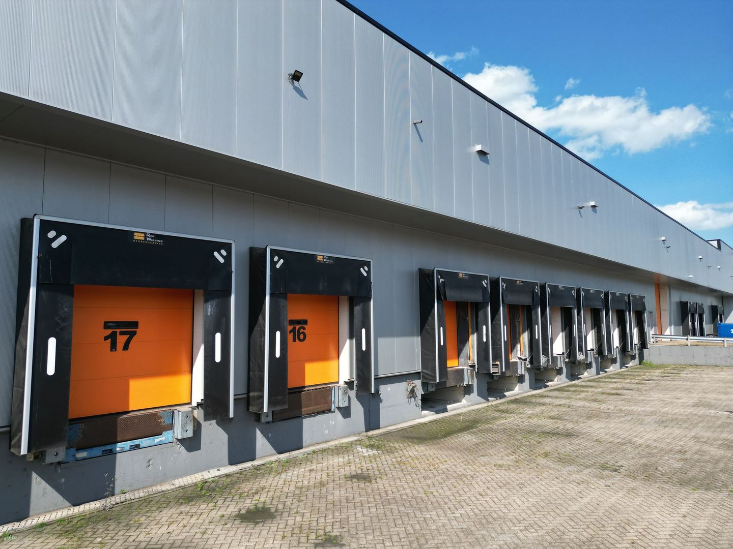 Bekijk foto 5 van Industriestraat 5