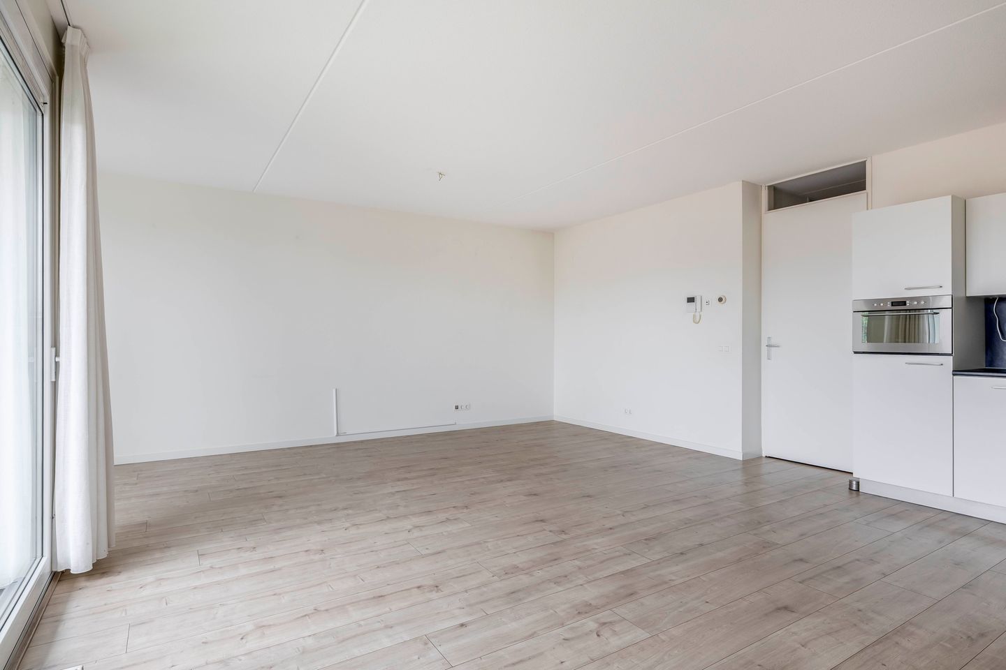 Foto 5 van Plein 1969 13-F