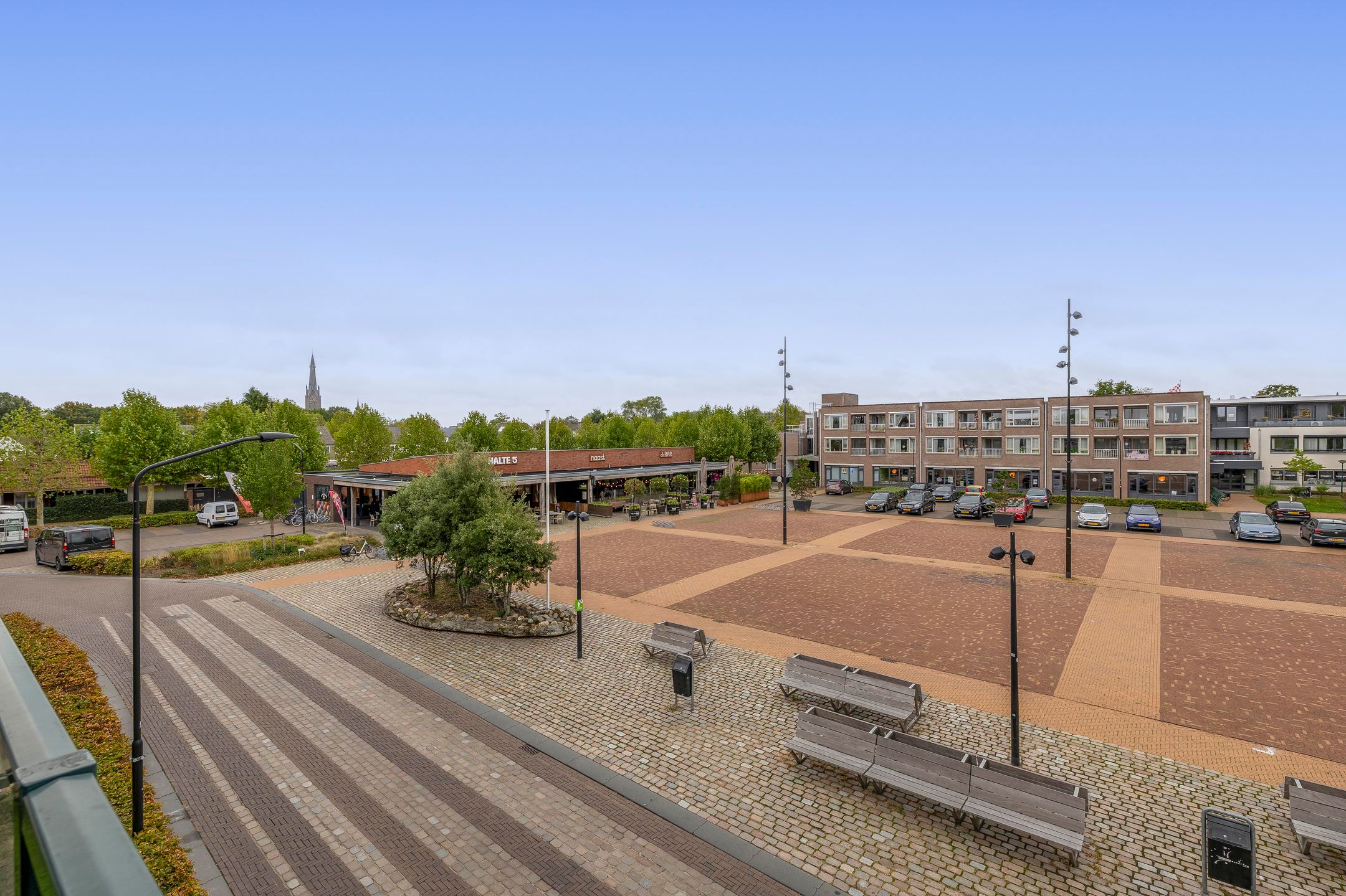 Foto 27 van Plein 1969 13-F