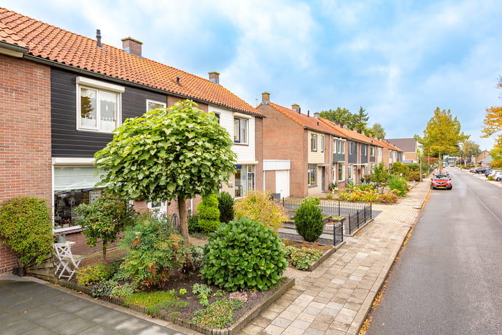 Photo 2 of Stationsweg 31