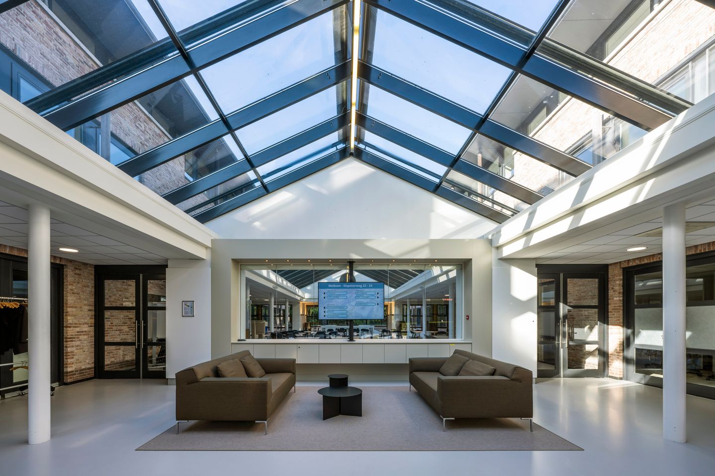 Bekijk foto 2 van Elspeterweg 22-24