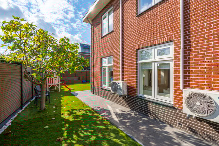 Foto 41 van Edmund Eyslerstraat 32