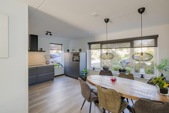 Photo 18 of De Spin 23