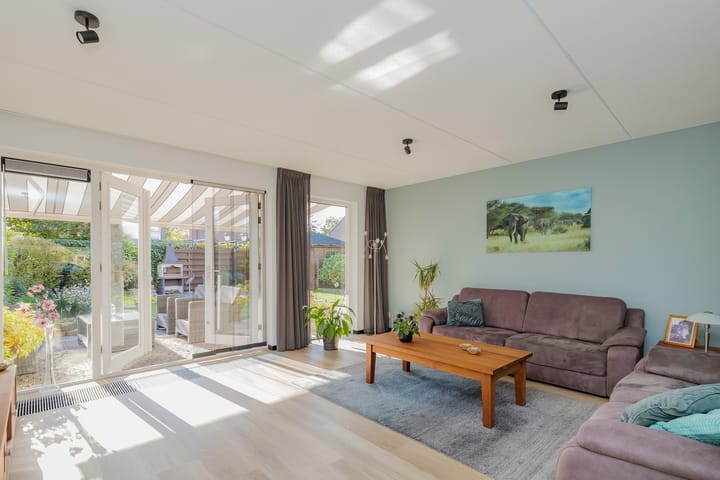 Photo 27 of De Spin 23