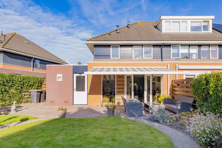 Photo 36 of De Spin 23