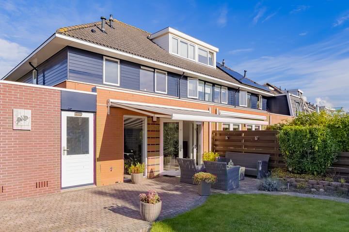 Photo 38 of De Spin 23