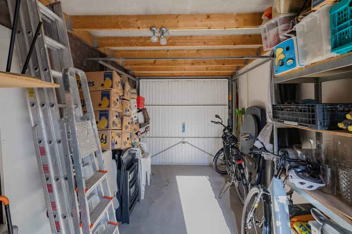 Photo 39 of De Spin 23