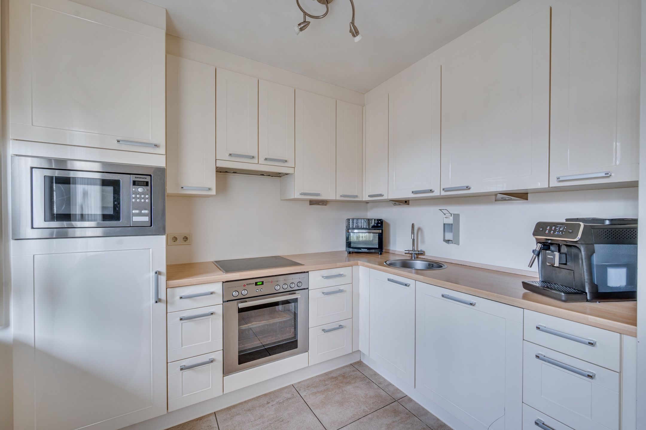 Photo 9 of Hortensiastraat 14