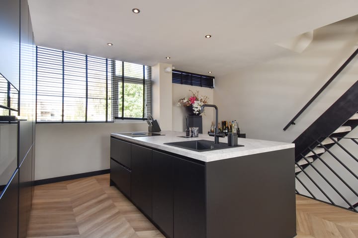 Photo 17 of Vermeerstraat 18