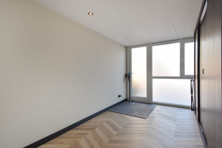 Photo 28 of Vermeerstraat 18